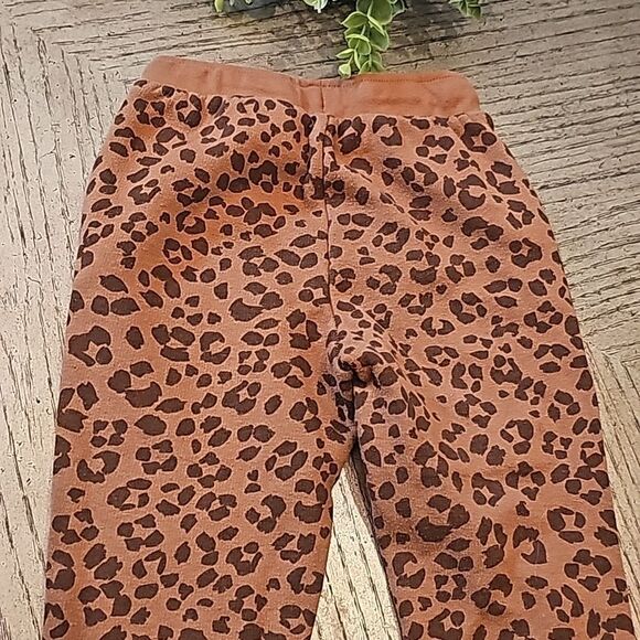 Leopard sweatpant joggers size 4 - Picture 10 of 12